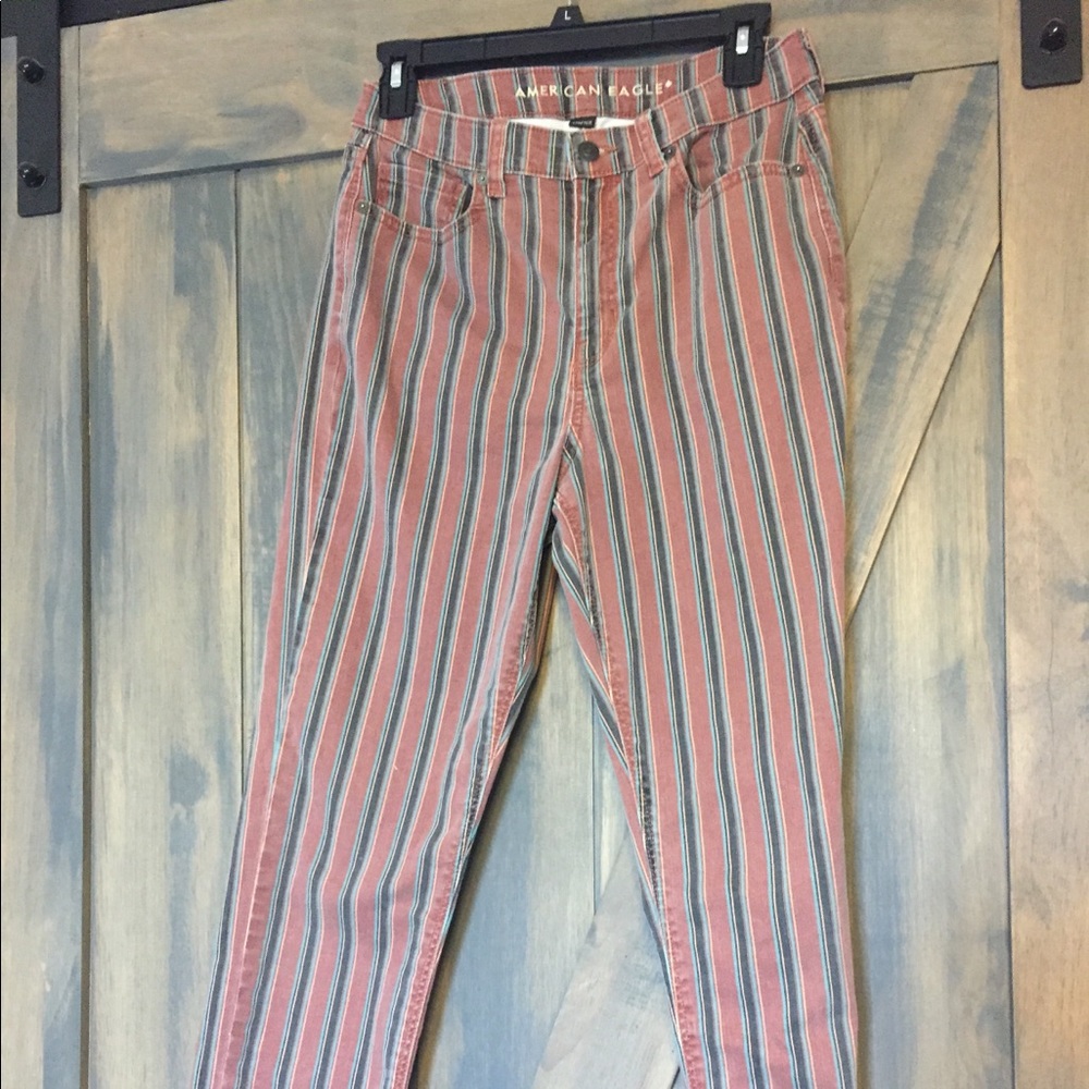 American Eagle High Rise Mom Jeans